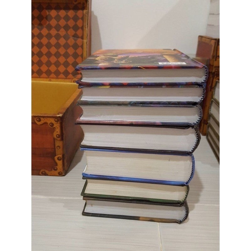Box set สัน Harry Potter แฮร์รี่ พอตเตอร์ เล่ม 1-7 พร้อมหีบ