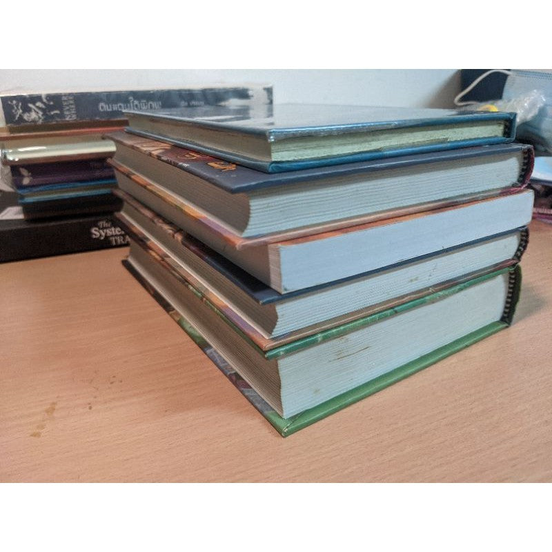 ชุดหนังสือ แฮร์รี่ พอตเตอร์  ศิลาอาถรรพ์ ห้องแห่งความลับ นักโทษแห่งอัซคาบัน ถ้วยอัคนี ภาคี
