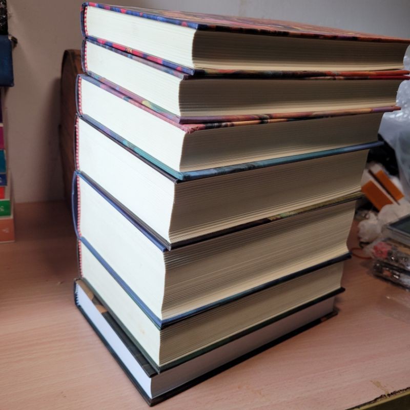 ชุดหีบหนังสือแฮร์รี่ พอตเตอร์ พิมพ์ครั้งที่ 1 พร้อมกรอบทอง หนังสือ Harry Potter