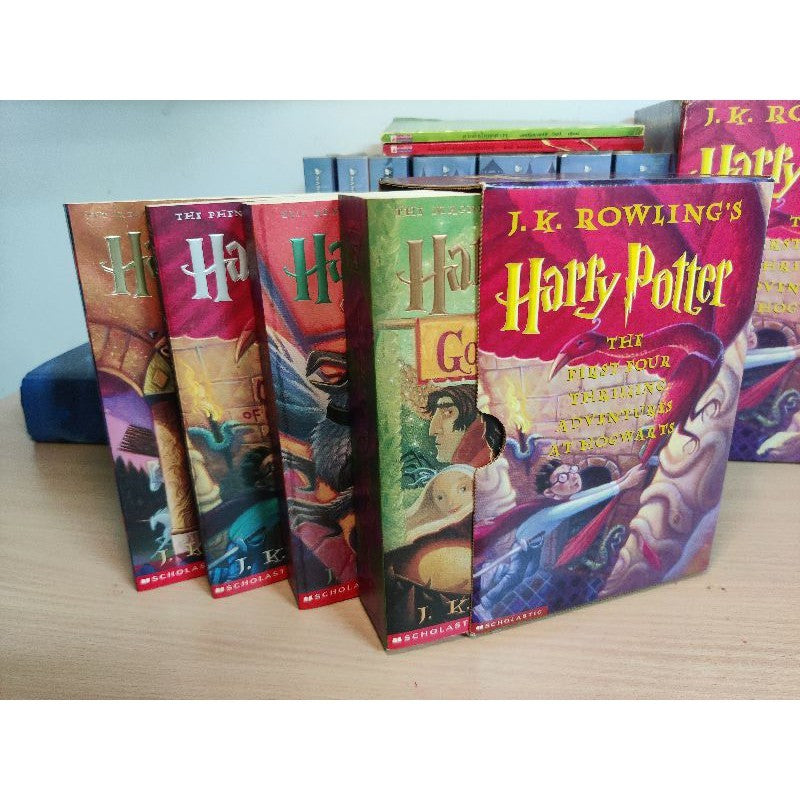 หนังสือ Harry Potter and The Sorcerer's Stone,The Chamber of Secrets,The Prisoner of Azkaban,The Goblet of Fire