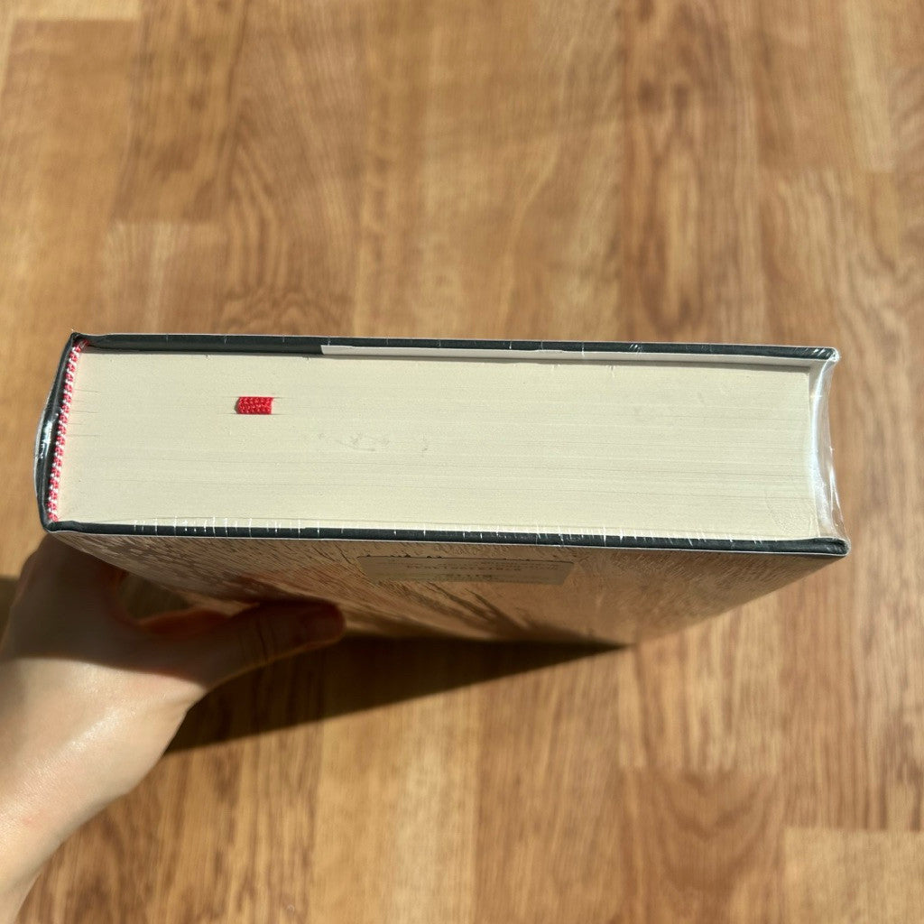 Sealed New Hardcover Sapiens : A Brief History of Humankind by Yuval Noah Harari หนังสือ เซเปียนส์ ปกแข็ง