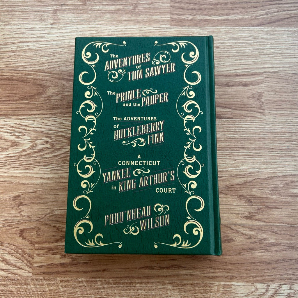 Gilded-Edge Hardcover The Adventures of Huckleberry Finn by Mark Twain หนังสือ มาร์ก ทเวน ปกแข็ง ขอบทอง