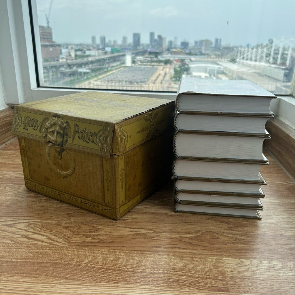ชุดหีบพร้อมหนังสือแฮร์รี่ พอตเตอร์ ปกทอง ปกแข็ง ชุดหนังสือ Harry Potter ปกทอง