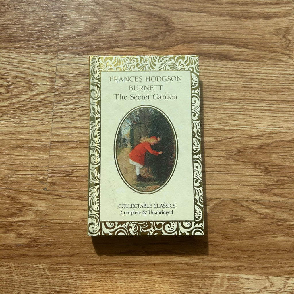 Gilded-Edge Hardcover The Secret Garden by Frances Hodgson Burnett หนังสือ ในสวนลับ ปกแข็ง ขอบทอง