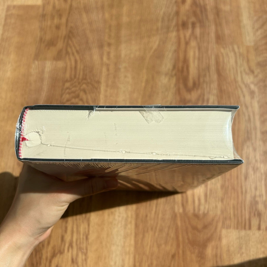 Sealed New Hardcover Sapiens : A Brief History of Humankind by Yuval Noah Harari หนังสือ เซเปียนส์ ปกแข็ง