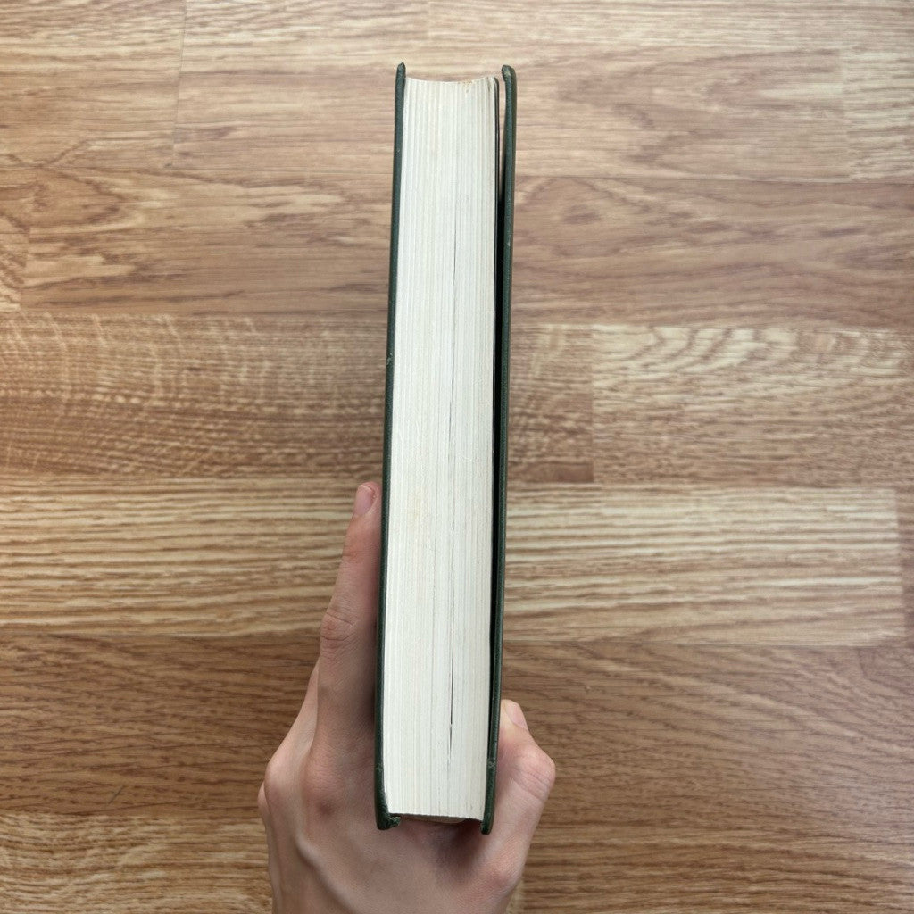 Hardcover Pickwick Papers by Charles Dickens หนังสือ Pickwick Papers โดย ชาลส์ ดิกคินส์ ปกแข็ง