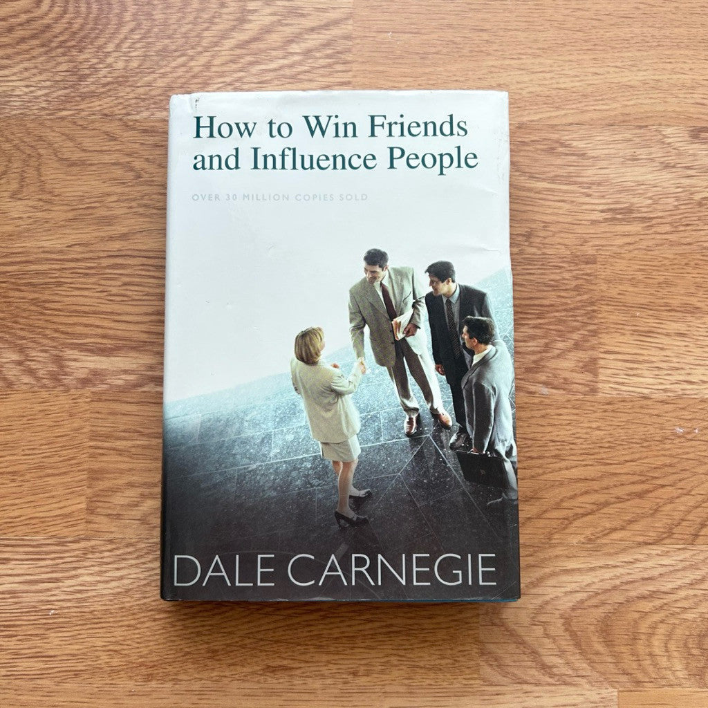 Hardcover How to Win Friends and Influence People (วิธีชนะมิตรและจูงใจคน) by Dale Carnegie หนังสือ ภาษาอังกฤษ ปกแข็ง