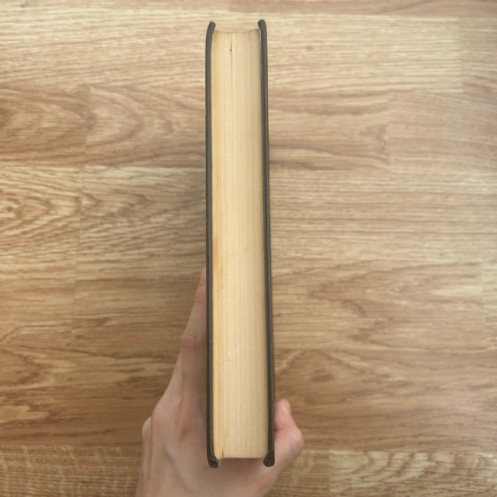 Hardcover The Fall of the House of Usher and other stories by Edgar Allan Poe หนังสือ ความตายของบ้านอัชเชอร์ ปกแข็ง
