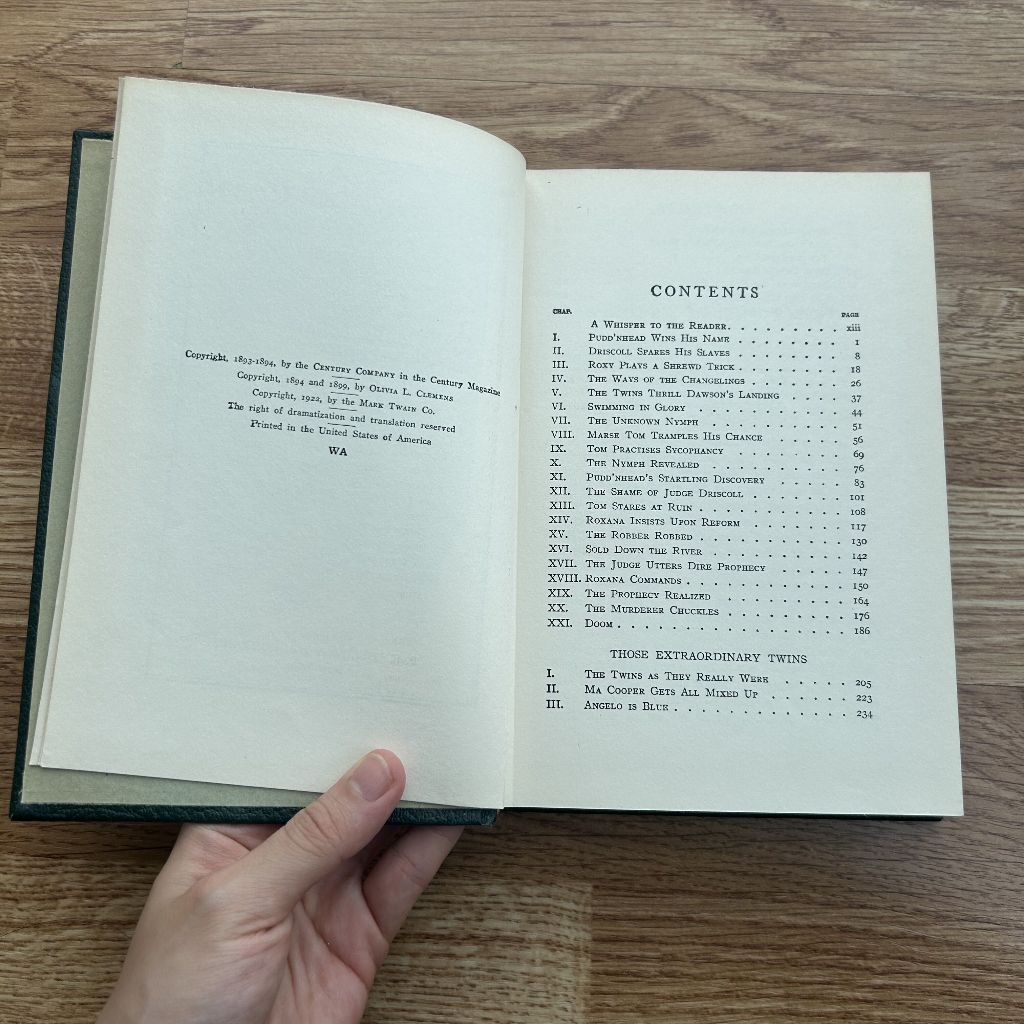Hardcover Pudd'nhead Wilson by Mark Twain หนังสือ Pudd'nhead Wilson โดย มาร์ก ทเวน ปกแข็ง