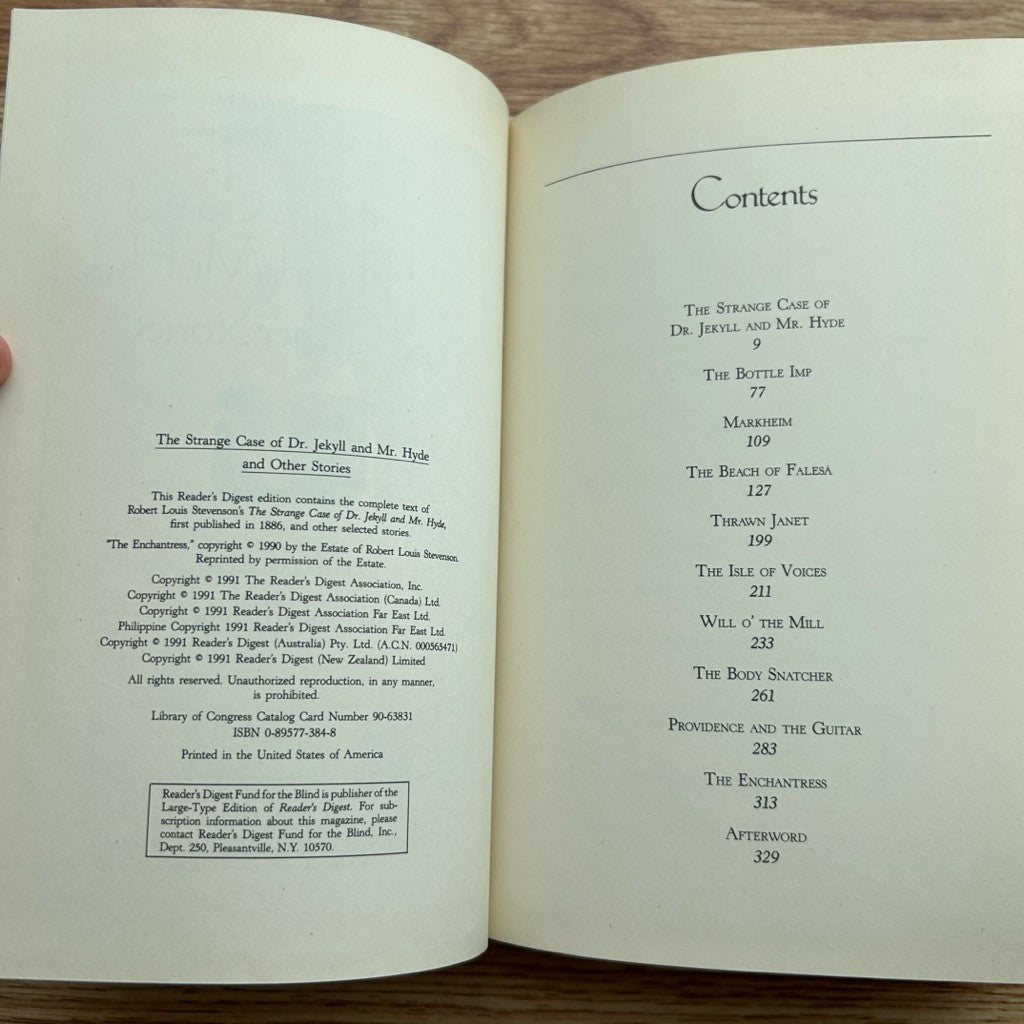 Hardcover The Strange Case of Dr Jekyll and Mr Hyde and other stories by Robert Louis Stevenson