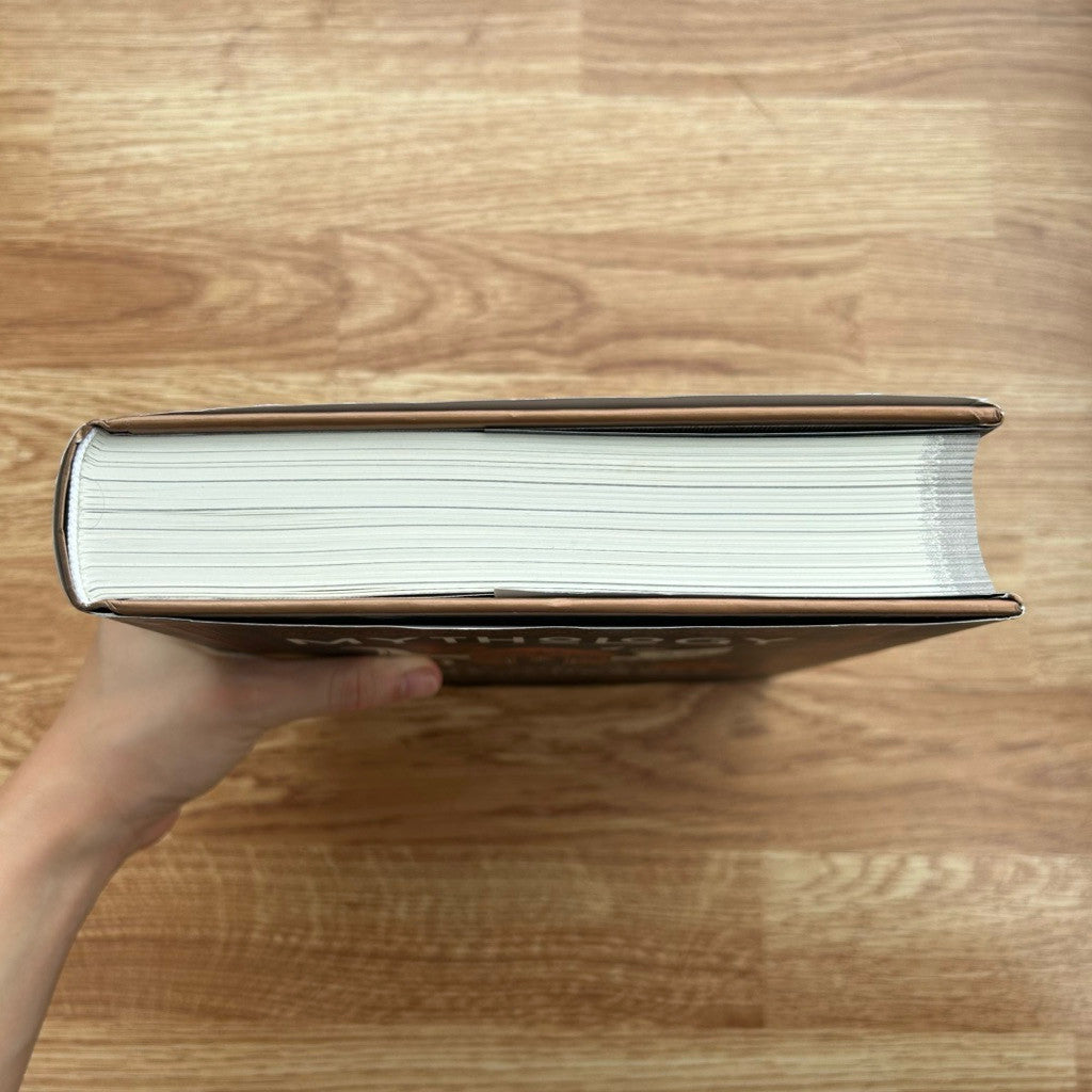 Hardcover Mythology by Edith Hamilton หนังสือ ปกรณัมปรัมปรา ตำนานเทพและวีรบุรุษ โดย อีดิธ แฮมิลตัน ปกแข็ง