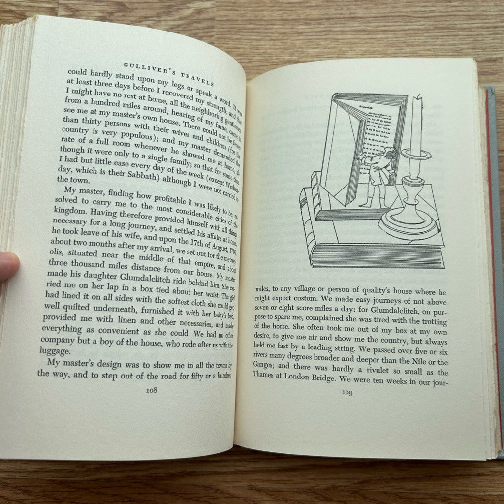 Hardcover Gulliver's Travels by Jonathan Swift หนังสือ การเดินทางของกัลลิเวอร์ โดย โจนาธาน สวิฟต์ ปกแข็ง