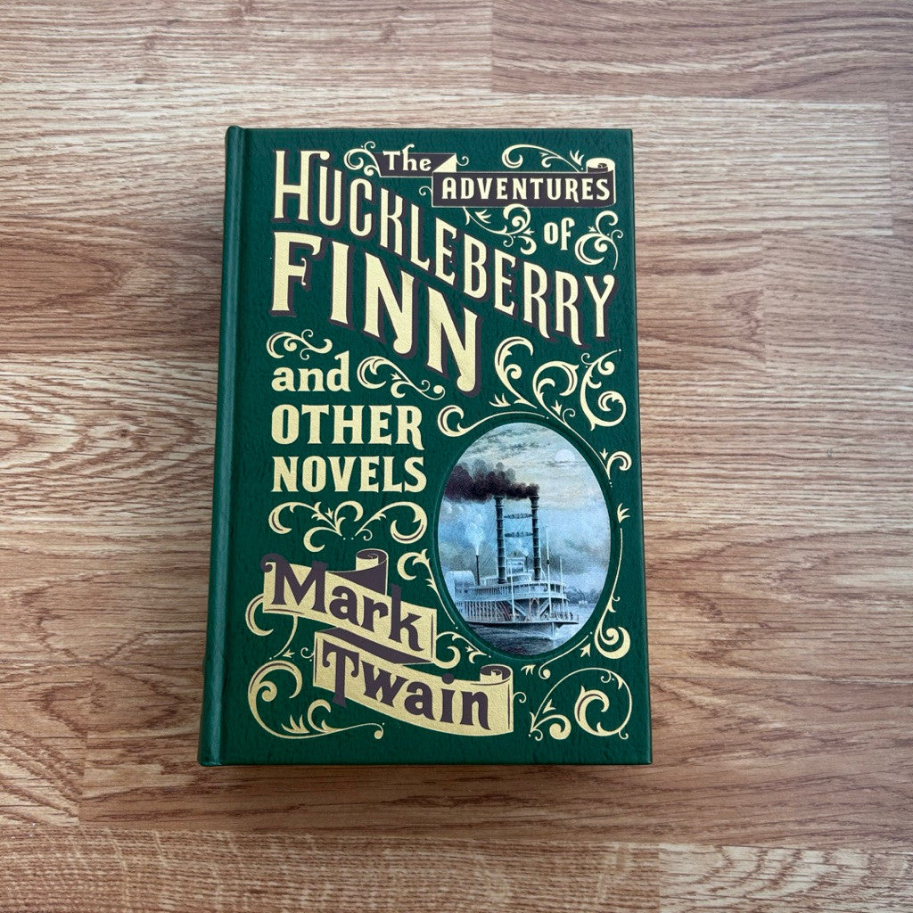 Gilded-Edge Hardcover The Adventures of Huckleberry Finn by Mark Twain หนังสือ มาร์ก ทเวน ปกแข็ง ขอบทอง