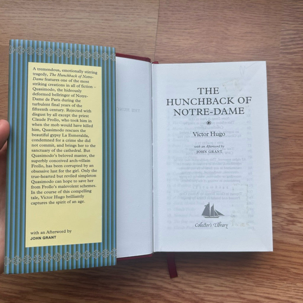 Glided-edge Hardcover The Hunchback Of Notre-Dame by Victor Hugo หนังสือ ไอ้ค่อมแห่งโนเตรอดาม ปกแข็ง