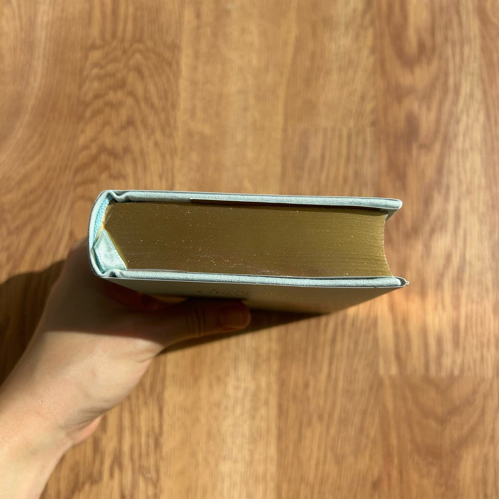Gilded-edge hardcover Complete Ghost Stories by M. R. James หนังสือ ปกแข็ง ขอบทอง ภาษาอังกฤษ