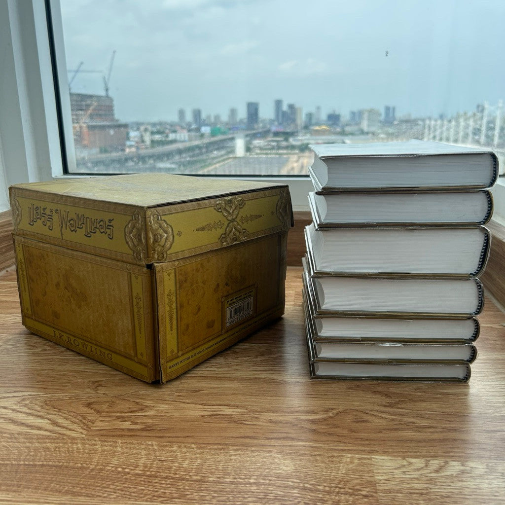 ชุดหีบพร้อมหนังสือแฮร์รี่ พอตเตอร์ ปกทอง ปกแข็ง ชุดหนังสือ Harry Potter ปกทอง