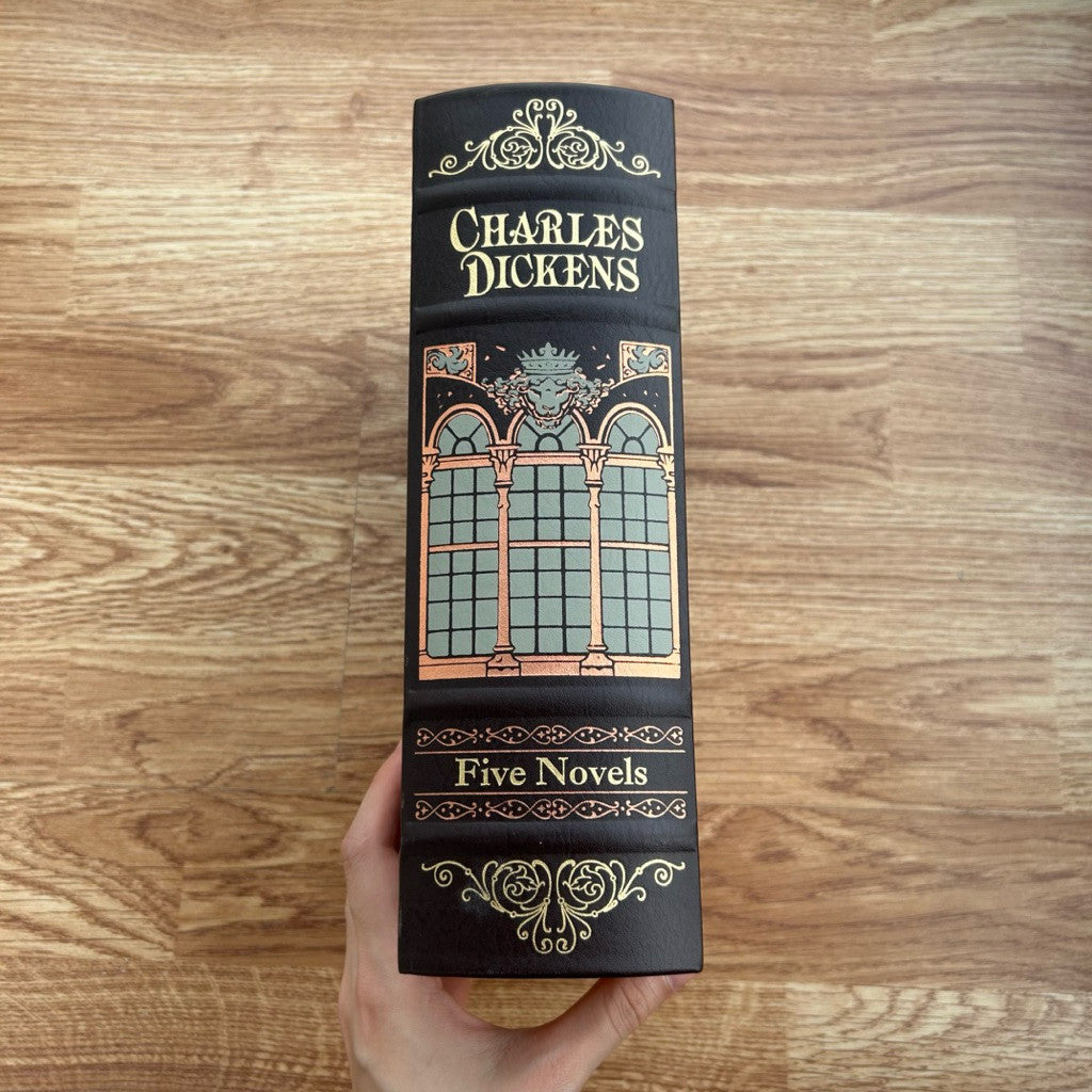 Gilded-Edge Hardcover Charles Dickens Five Novels หนังสือรวมผลงานชาลส์ ดิกคินส์ 5 เรื่อง ปกแข็ง ขอบทอง