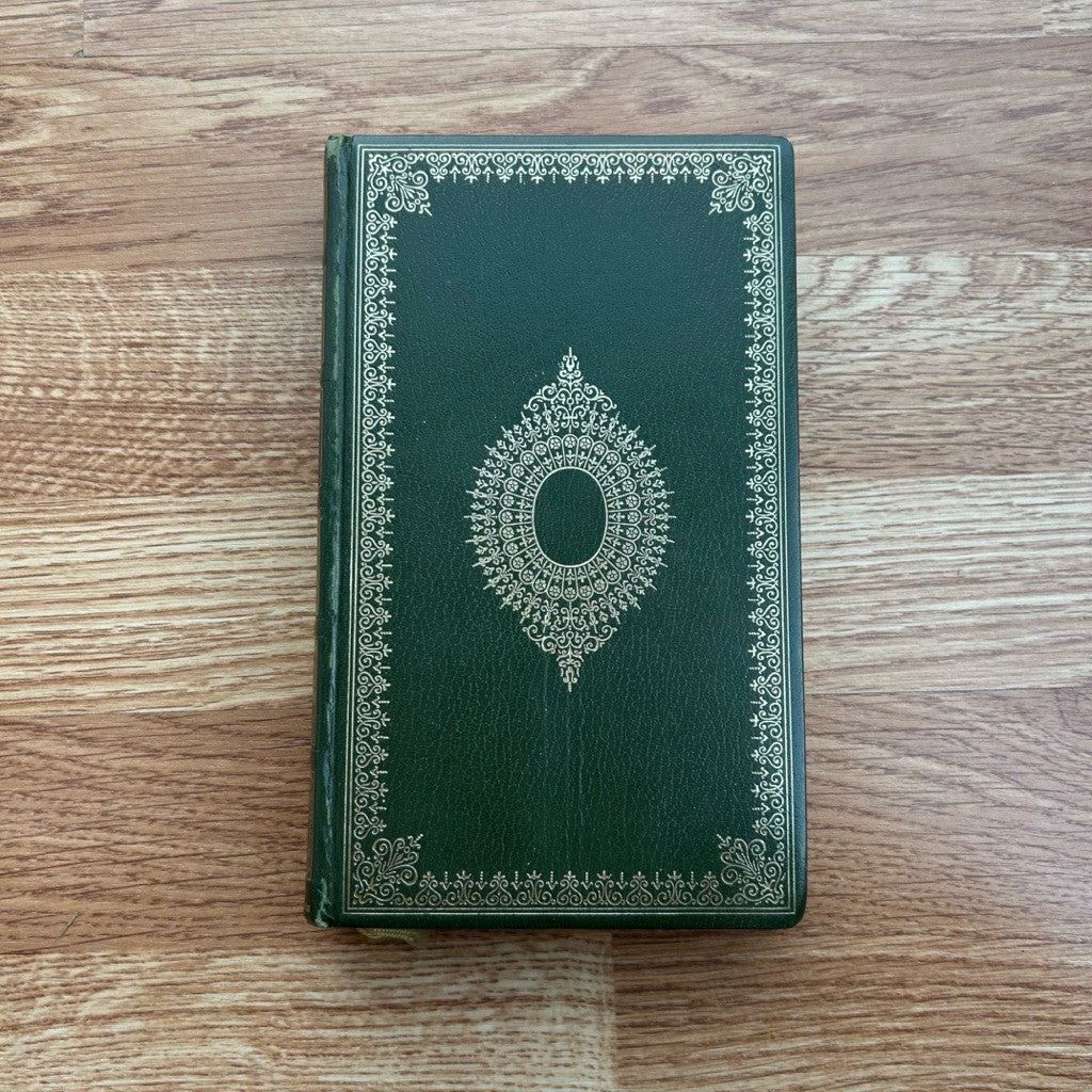 Hardcover Pickwick Papers by Charles Dickens หนังสือ Pickwick Papers โดย ชาลส์ ดิกคินส์ ปกแข็ง