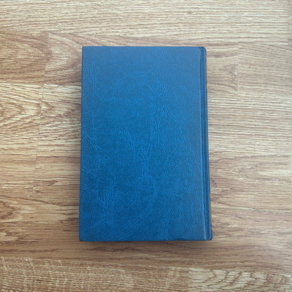 Hardcover The Voyage of the Beagle by Charles Darwin หนังสือ การเดินทางของ ชาร์ลส์ ดาร์วิน ปกแข็ง