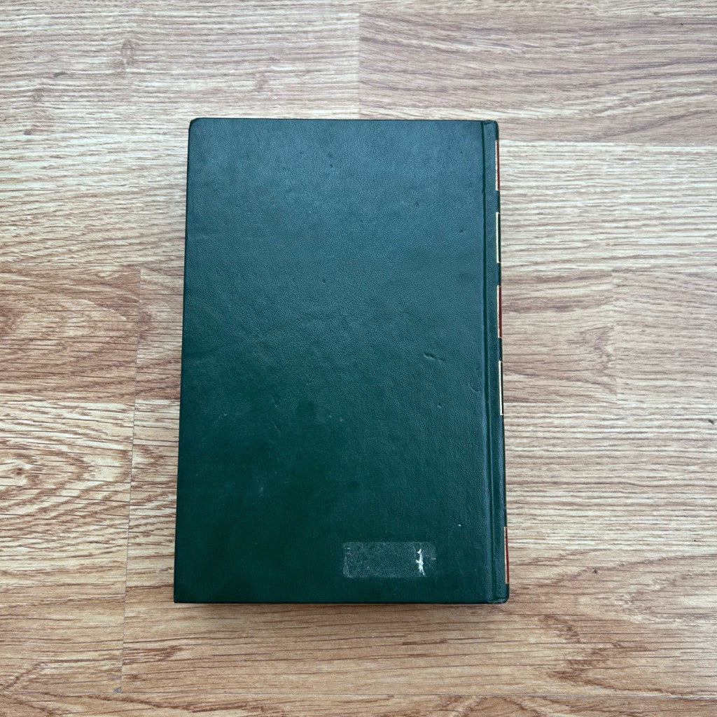Hardcover Walden by Henry David Thoreau หนังสือ วอลเดน ปกแข็ง
