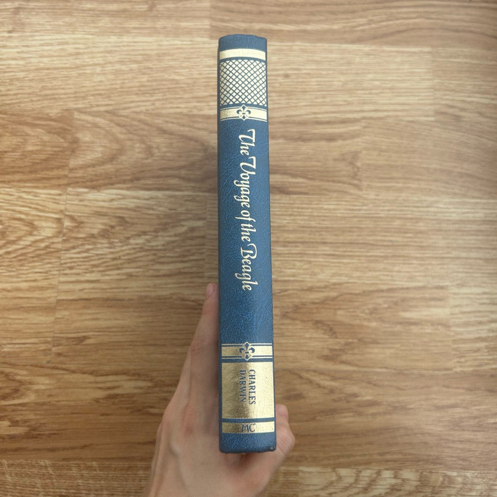 Hardcover The Voyage of the Beagle by Charles Darwin หนังสือ การเดินทางของ ชาร์ลส์ ดาร์วิน ปกแข็ง