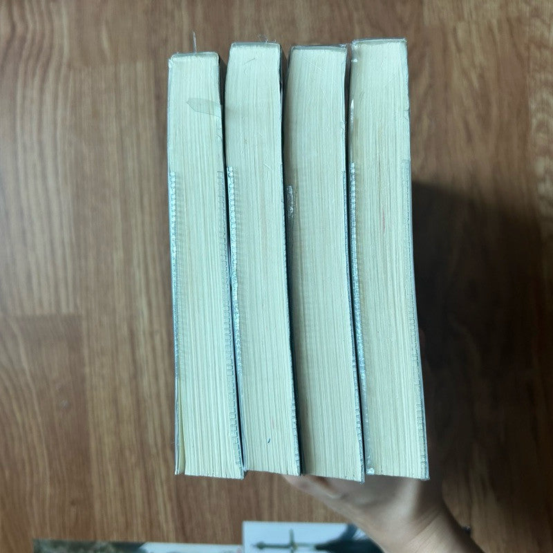 ชุดหนังสือ ตำนานรักสองสวรรค์ 4 เล่มจบ