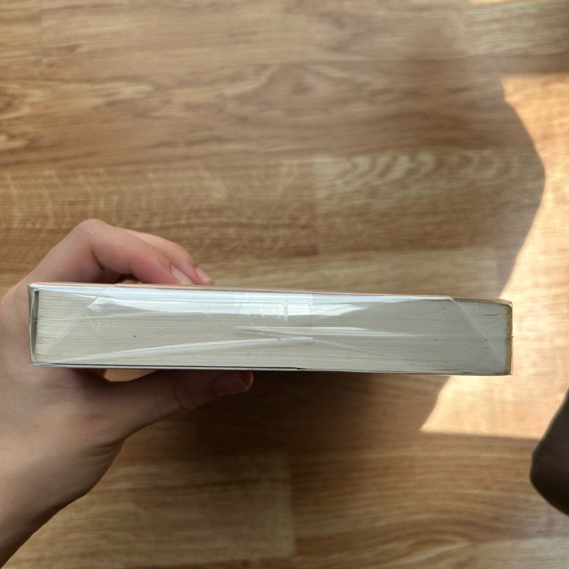 หนังสือ เทพเจ้าแห่งสิ่งเล็กๆ The God of Small Things โดย อนุณธตี รอย
