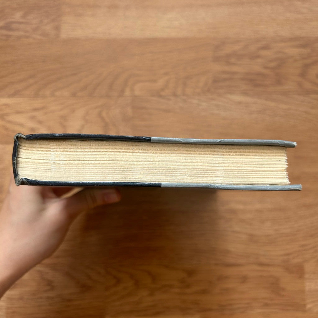 Hardcover A Connecticut Yankee in King Arthur's Court by Mark Twain หนังสือ  ปกแข็ง