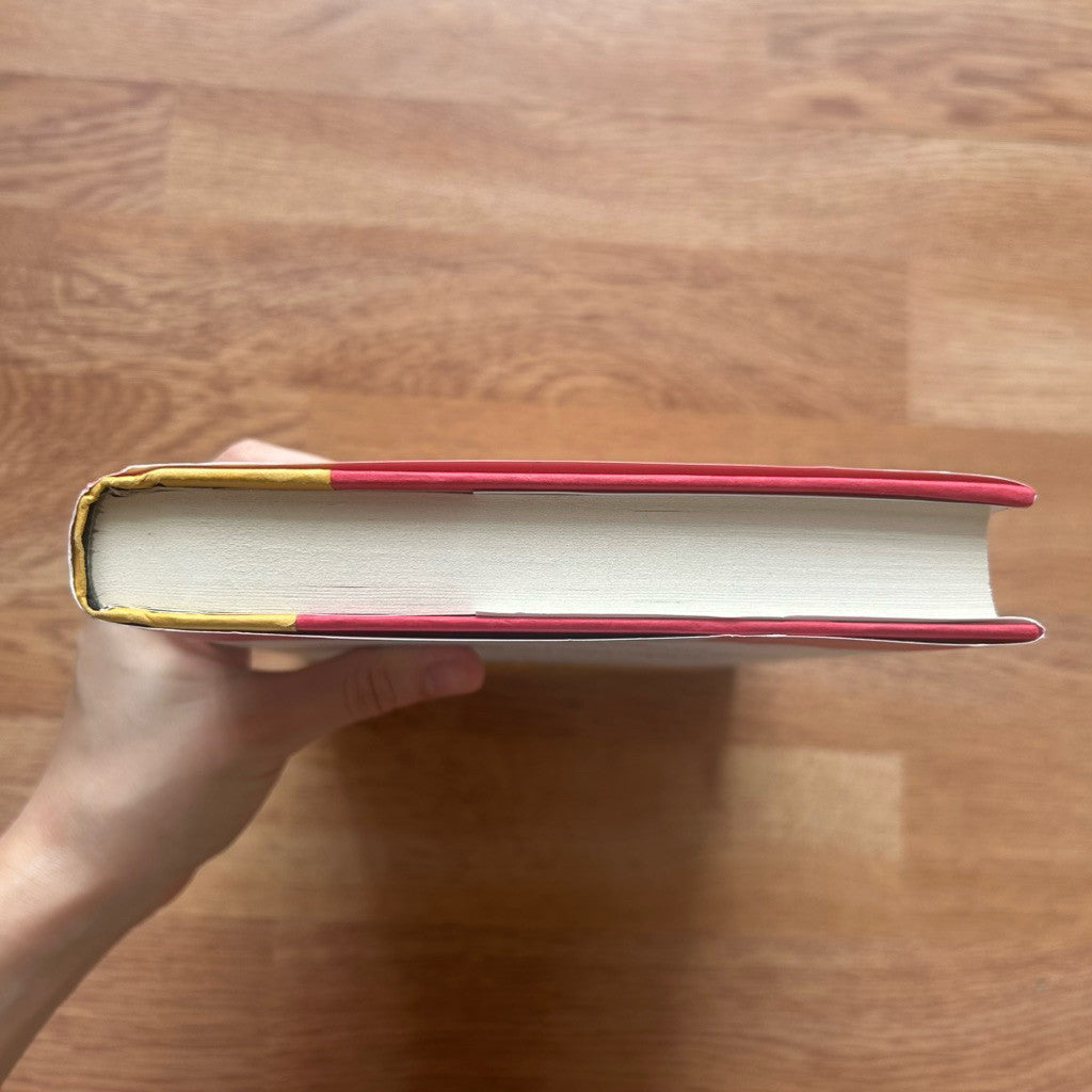 Hardcover Never Split the Difference : Negotiating As If Your Life Depended On It by Christopher Voss & Tahl Raz หนังสือ