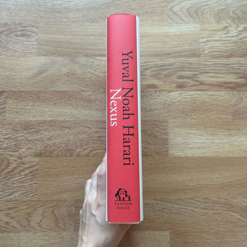 Hardcover Nexus: A Brief History of Information Networks from the Stone Age to AI by Yuval Noah Harari หนังสือ ปกแข็ง