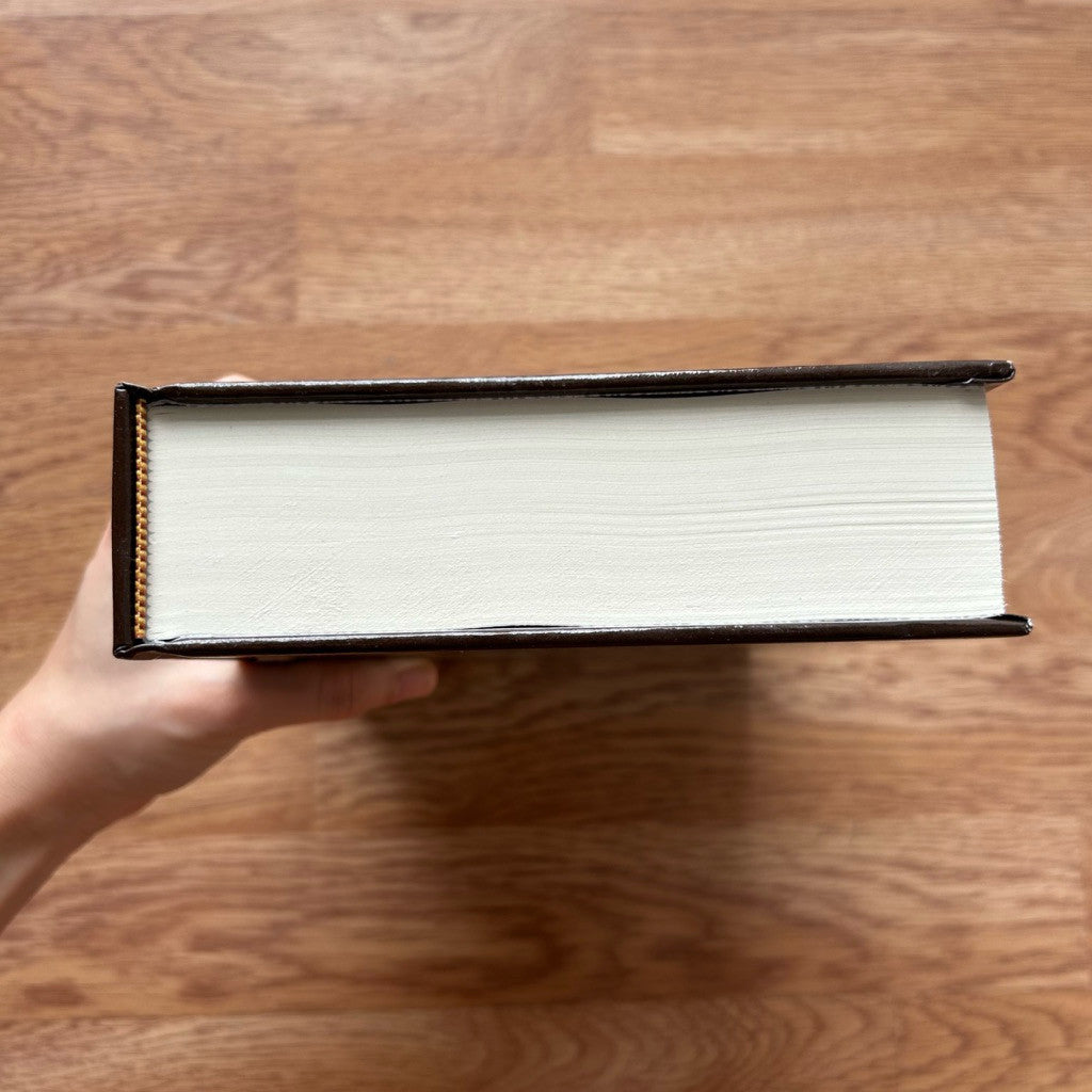 Hardcover The Book of Unusual Knowledge  หนังสือ ปกแข็ง
