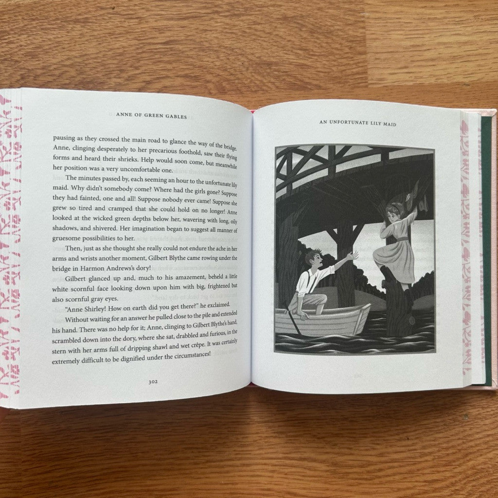 Hardcover Anne of Green Gables by Lucy Maud Montgomery หนังสือ ปกแข็ง