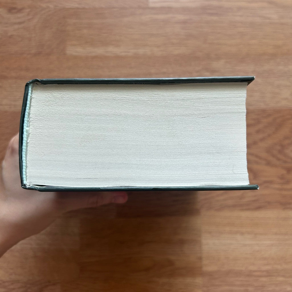 Hardcover Little Women (สี่ดรุณี)
by Louisa May Alcott หนังสือ ภาษาอังกฤษ ปกแข็ง