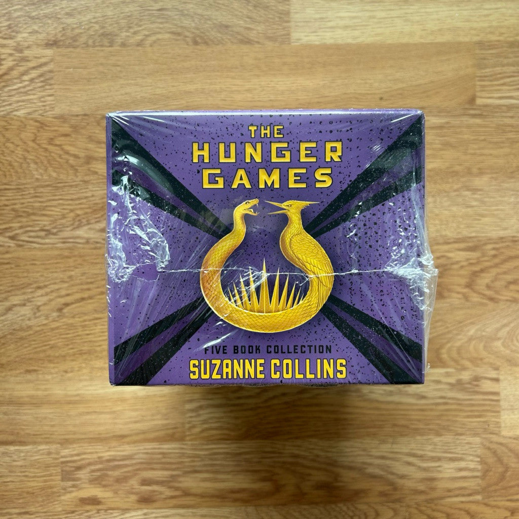 พร้อมส่ง🔥Box Set 5-Book Hardcover The Hunger Games, Catching Fire, Mockingjay, The Ballad of Songbirds - Suzanne Collins