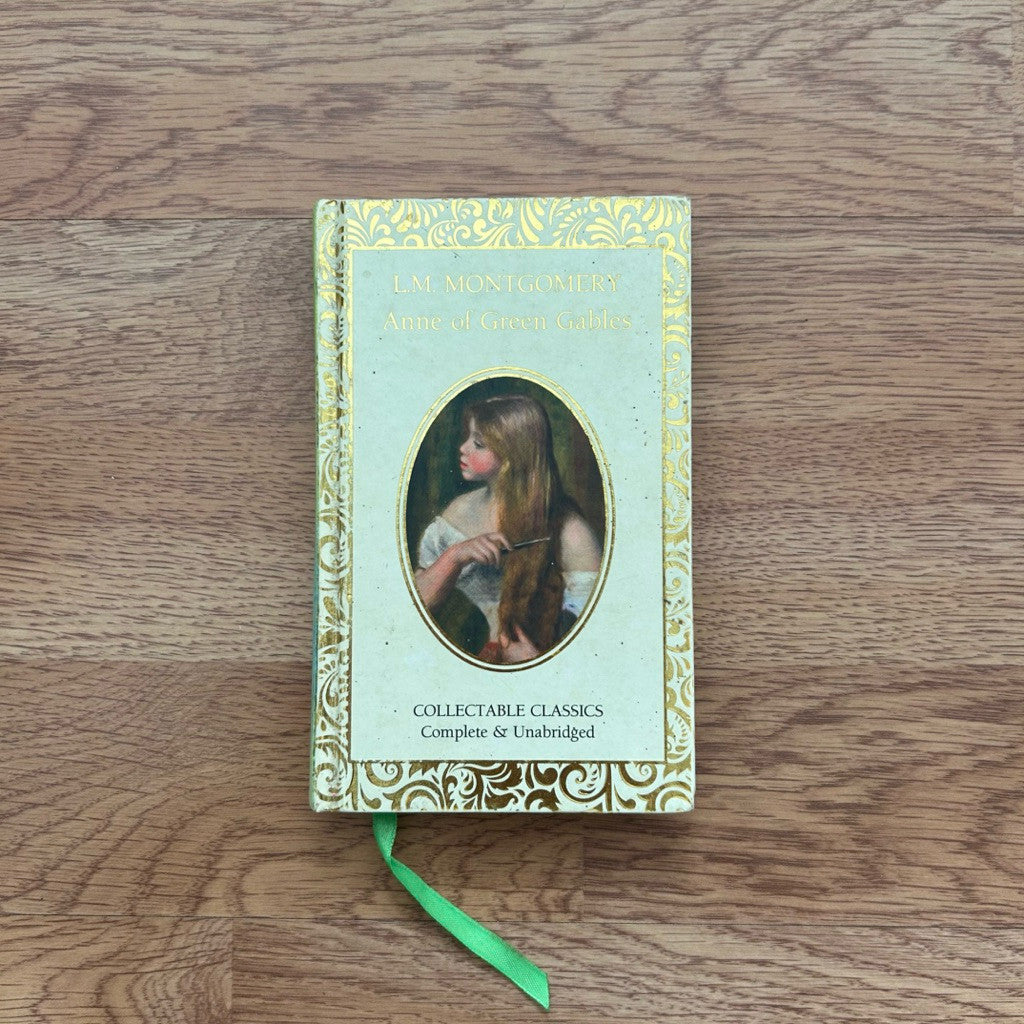 Gilded-edge hardcover Anne of Green Gables by Lucy Maud Montgomery หนังสือ แอนน์ หนูน้อยแห่งบ้านกรีนเกเบิลส์ ปกแข็ง