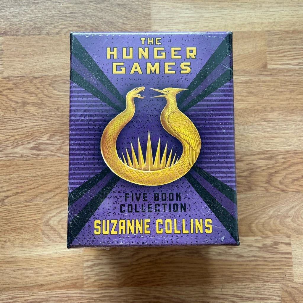 พร้อมส่ง🔥Box Set 5-Book Hardcover The Hunger Games, Catching Fire, Mockingjay, The Ballad of Songbirds - Suzanne Collins
