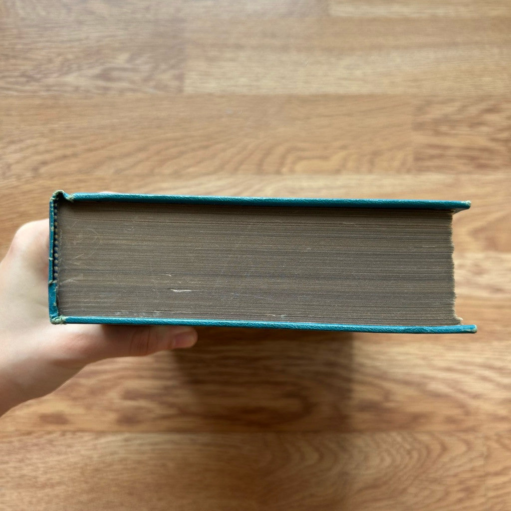Hardcover Gone with the Wind
by Margaret Mitchell หนังสือ ภาษาอังกฤษ ปกแข็ง