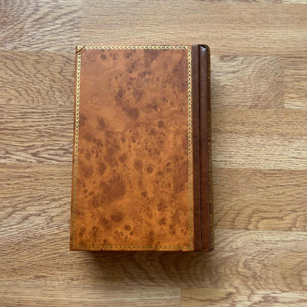 Hardcover Little Dorrit by Charles Dickens หนังสือ ภาษาอังกฤษ ปกแข็ง