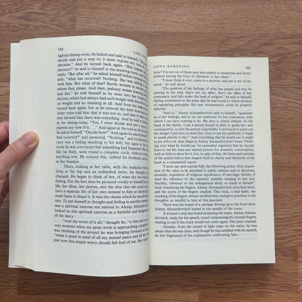 Hardcover Anna Karenina by Leo Tolstoy หนังสือ ภาษาอังกฤษ ปกแข็ง