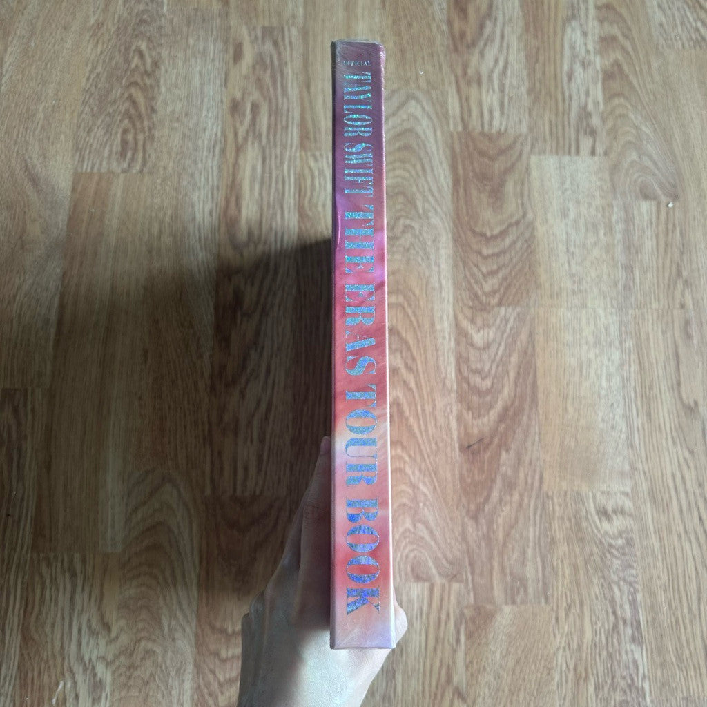 พร้อมส่ง🔥หนังสือ The Official Taylor Swift | The Eras Tour Book