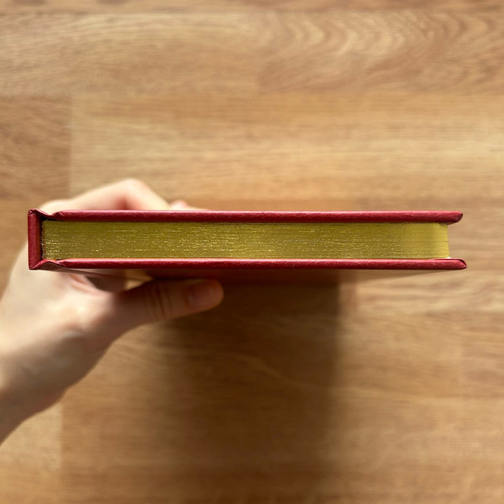 Gilded-edge hardcover  A Christmas Carol (Deluxe Gift Edition) by Charles Dickens หนังสือ ปกแข็ง