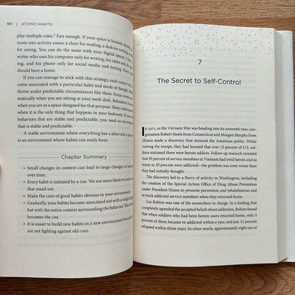 Hardcover Atomic Habits: An Easy & Proven Way to Build Good Habits & Break Bad Ones by James Clear หนังสือ ปกแข็ง