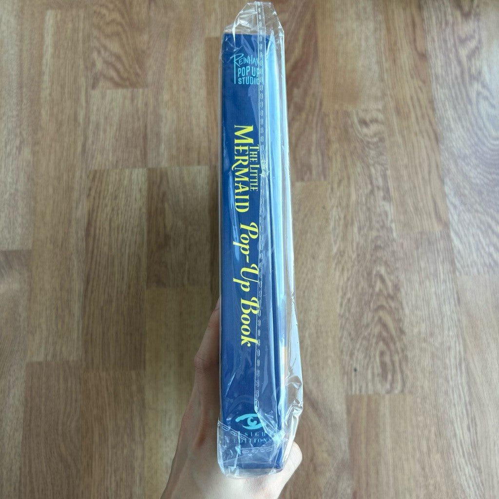 Hardcover Disney : The Little Mermaid Pop-Up Book หนังสือ ปกแข็ง