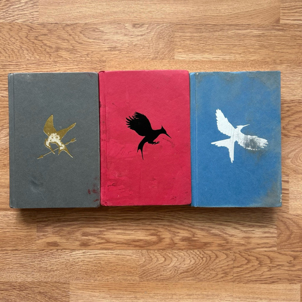 Hardcover The Hunger Games Trilogy Book Set ชุดหนังสือเกมล่าชีวิต 3 เล่มจบ