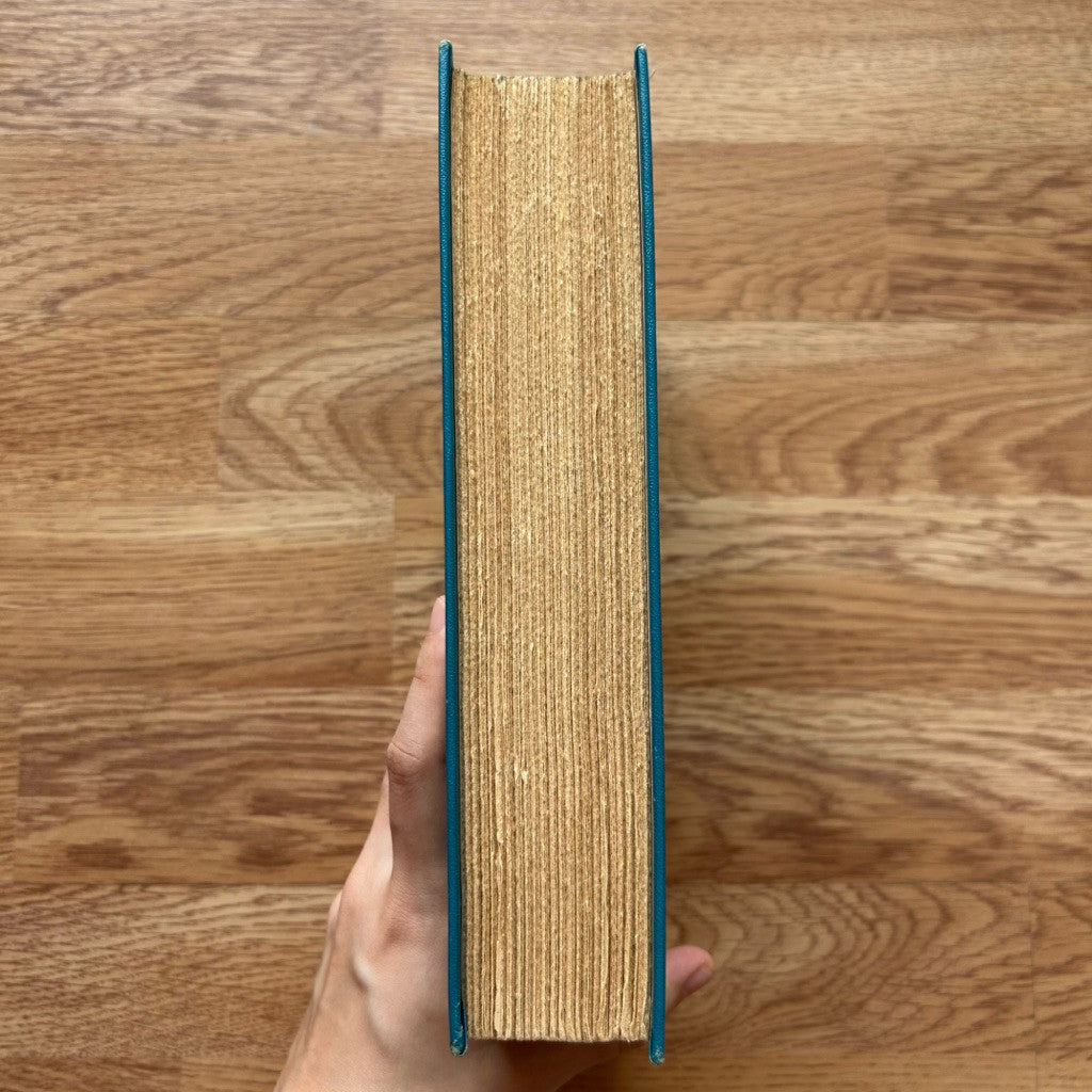 Hardcover Gone with the Wind
by Margaret Mitchell หนังสือ ภาษาอังกฤษ ปกแข็ง