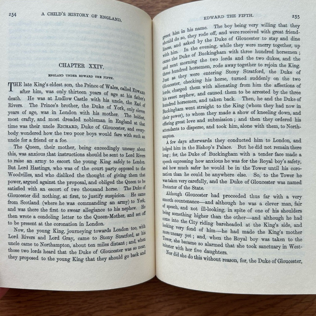 Hardcover A Child's History of England by Charles Dickens หนังสือ ภาษาอังกฤษ ปกแข็ง