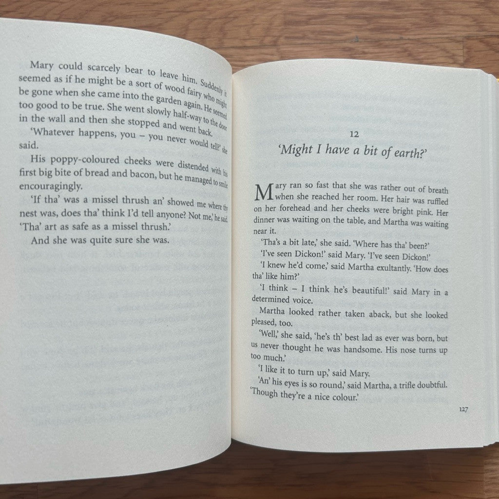 Hardcover The Secret Garden (Puffin Classics) by Frances Hodgson Burnett หนังสือ ปกแข็ง