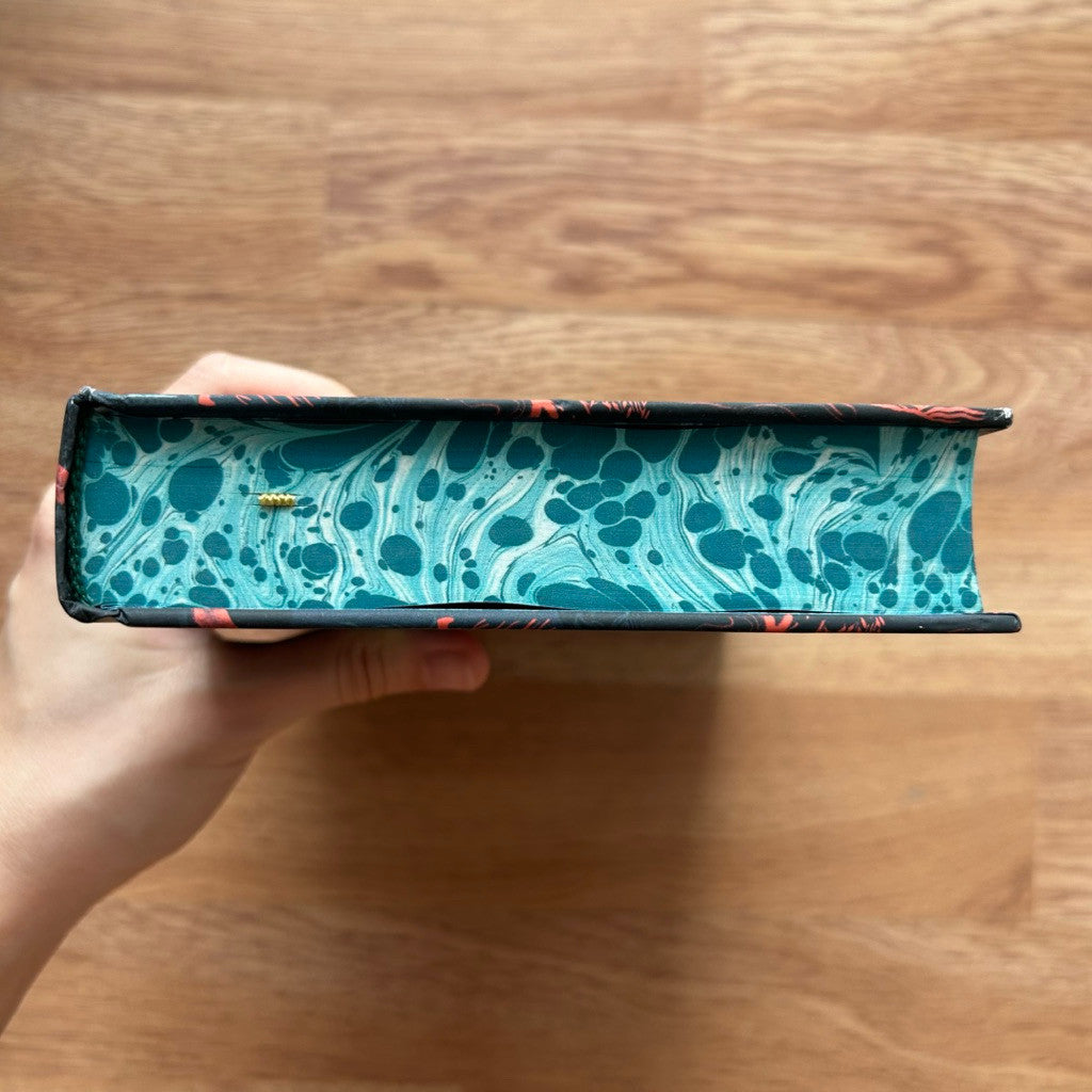 Hardcover Wuthering Heights by Emily Bronte หนังสือ บ้านรักในรอยแค้น  ปกแข็ง