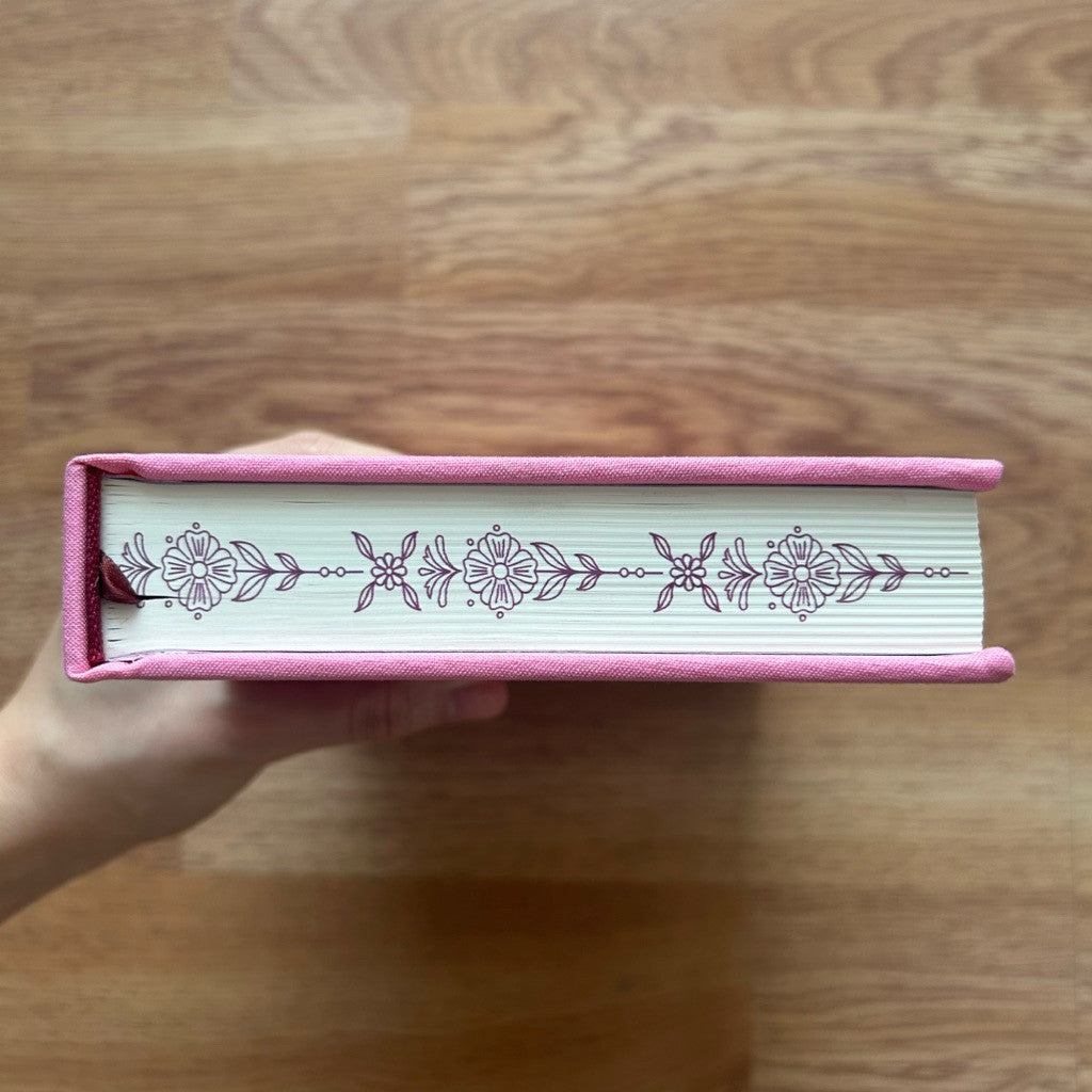 Hardcover Little Women (Signature Clothbound Editions)
by Louisa May Alcott หนังสือ ปกแข็ง