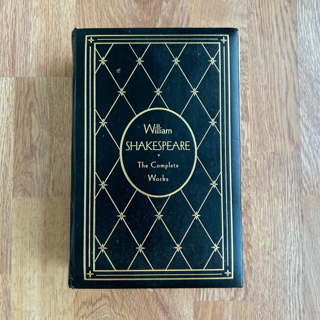 Gilded-Edge Hardcover The Complete Works of William Shakespeare หนังสือรวมผลงานเช็คสเปียร์ ปกแข็ง ขอบทอง